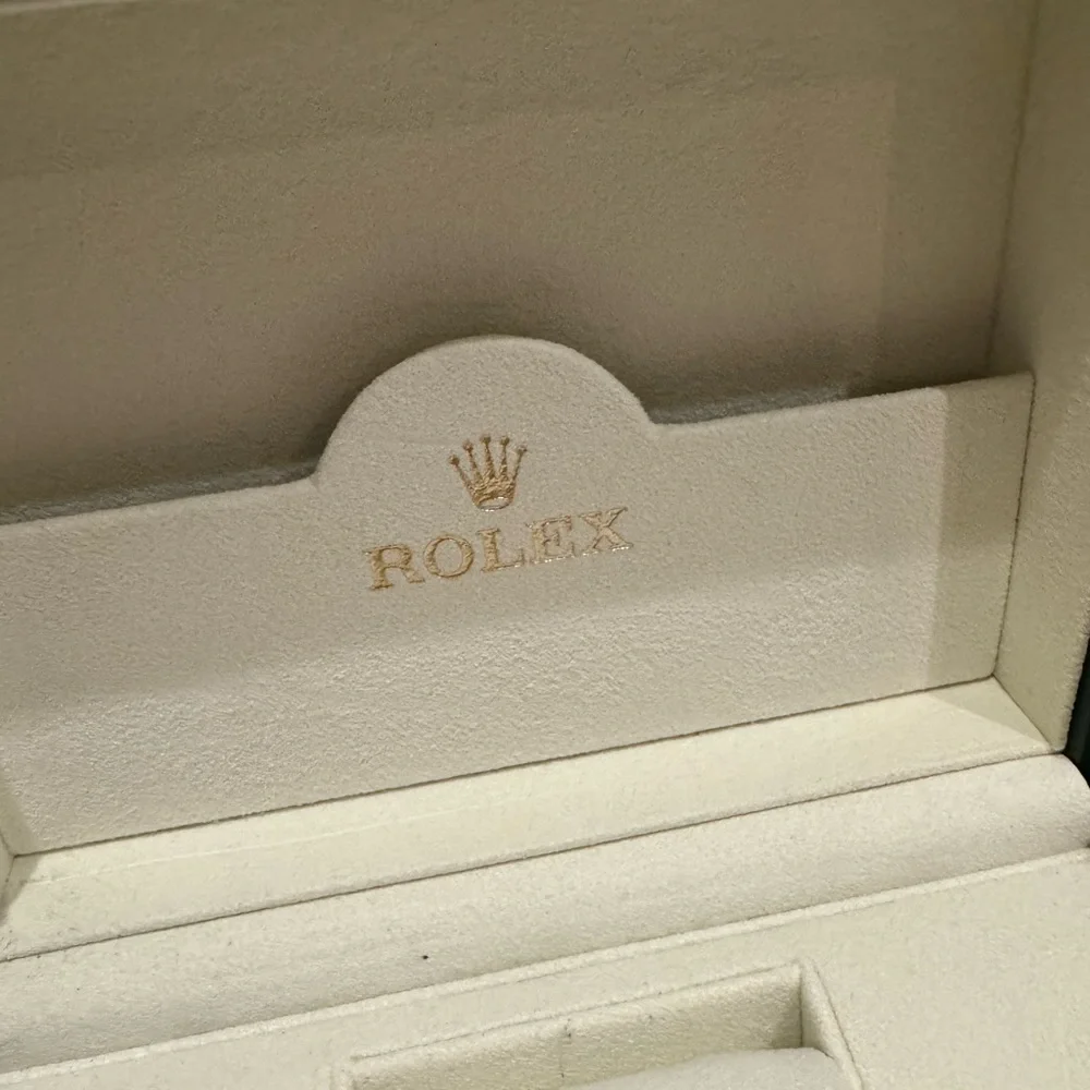 Rolex Explorer II Green and Gold Watch Box Set with Links - Picture 5 of 8